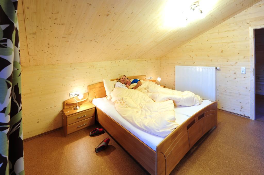 Feriendorf Am Hahnenkamm Reutte Ruang foto